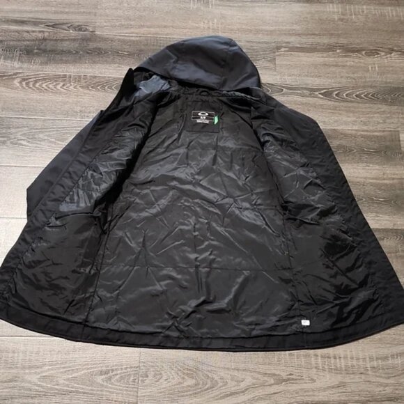 🎉 Oakley hooded, insulated Coat 🎉 - Picture 3 of 5